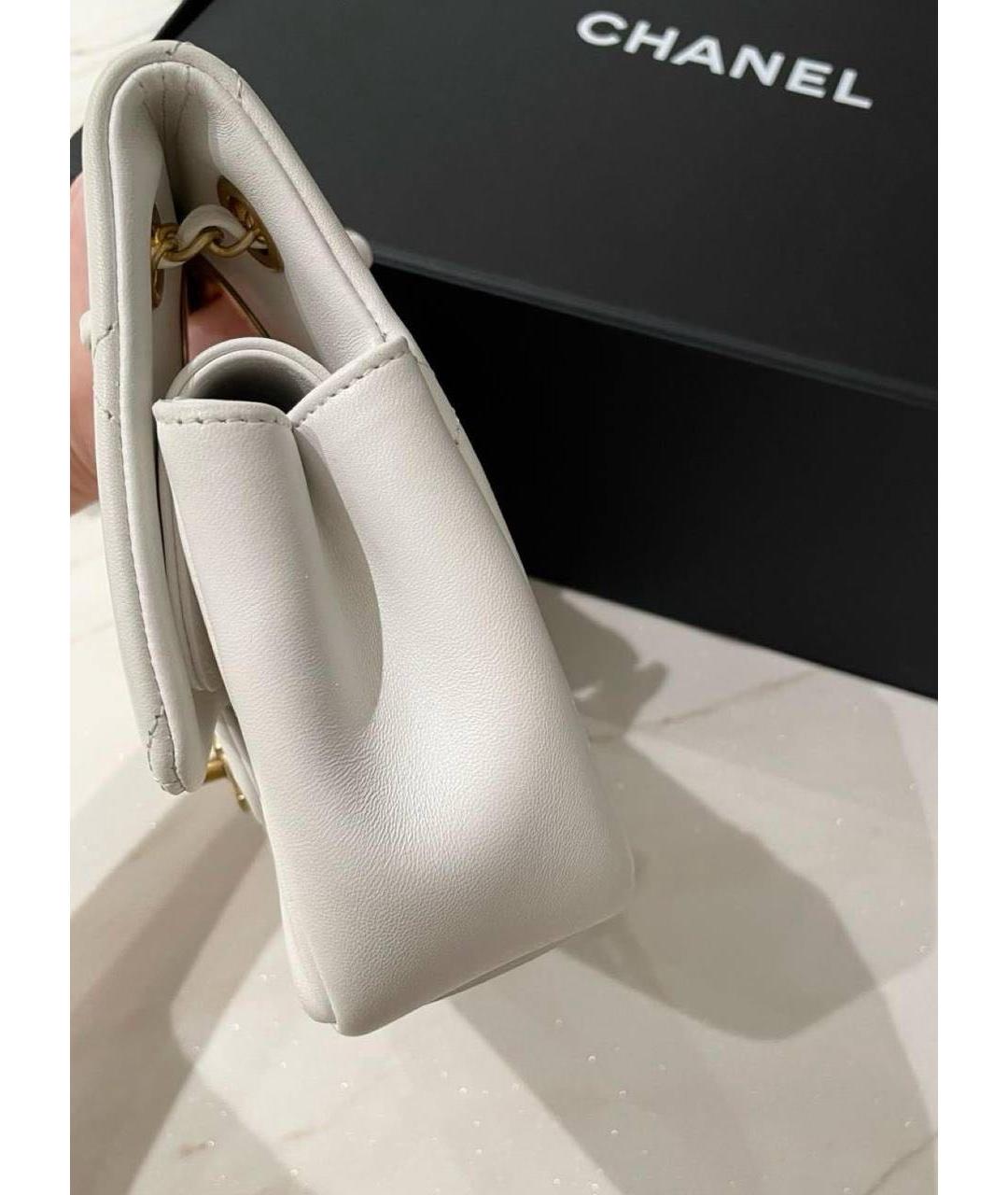 CHANEL Белая кожаная сумка с короткими ручками, фото 6