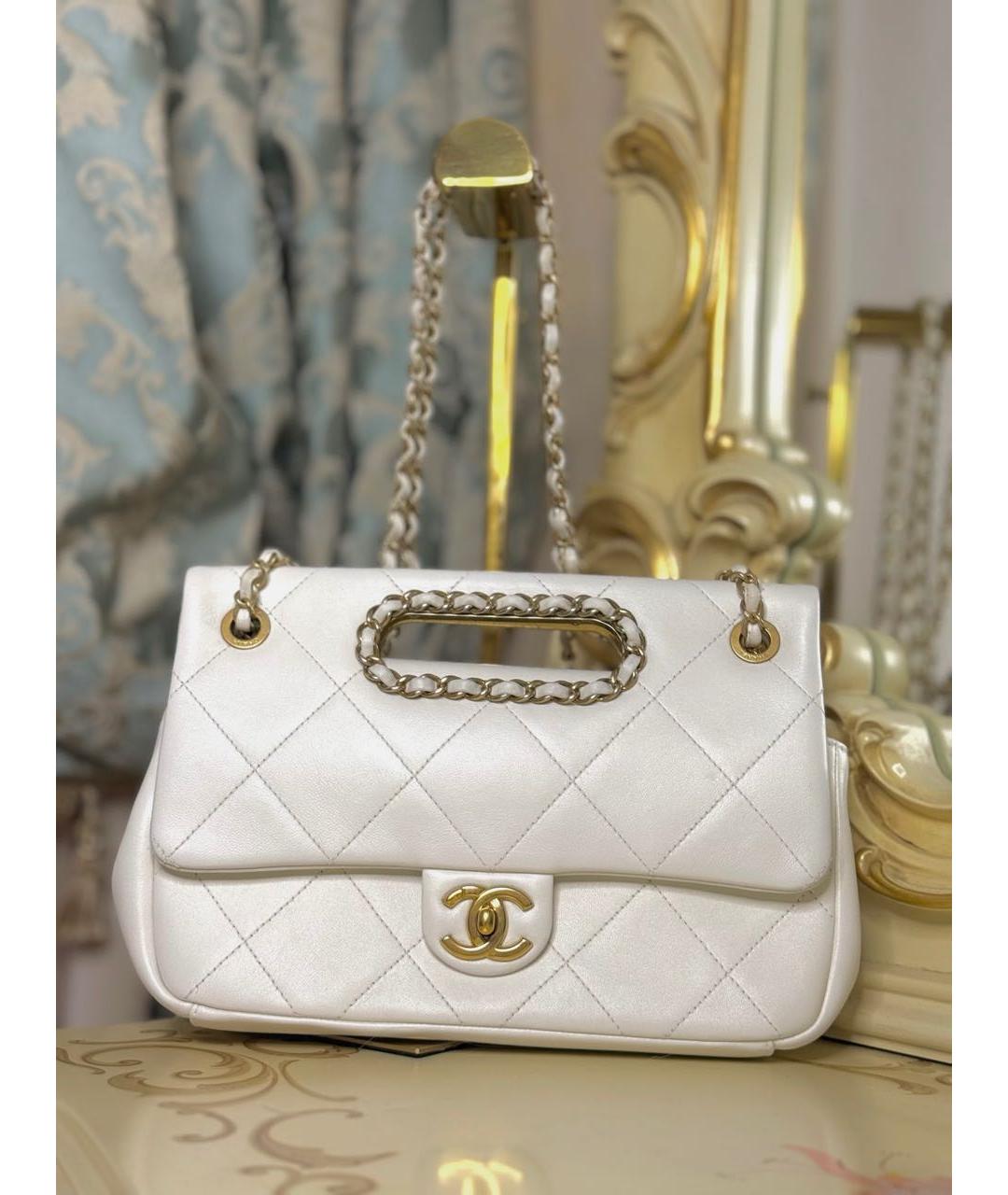CHANEL Белая кожаная сумка с короткими ручками, фото 2