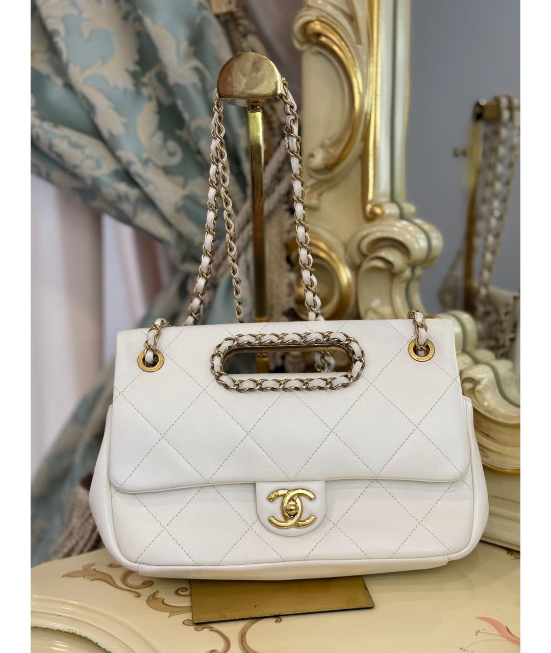 CHANEL Белая кожаная сумка с короткими ручками, фото 2