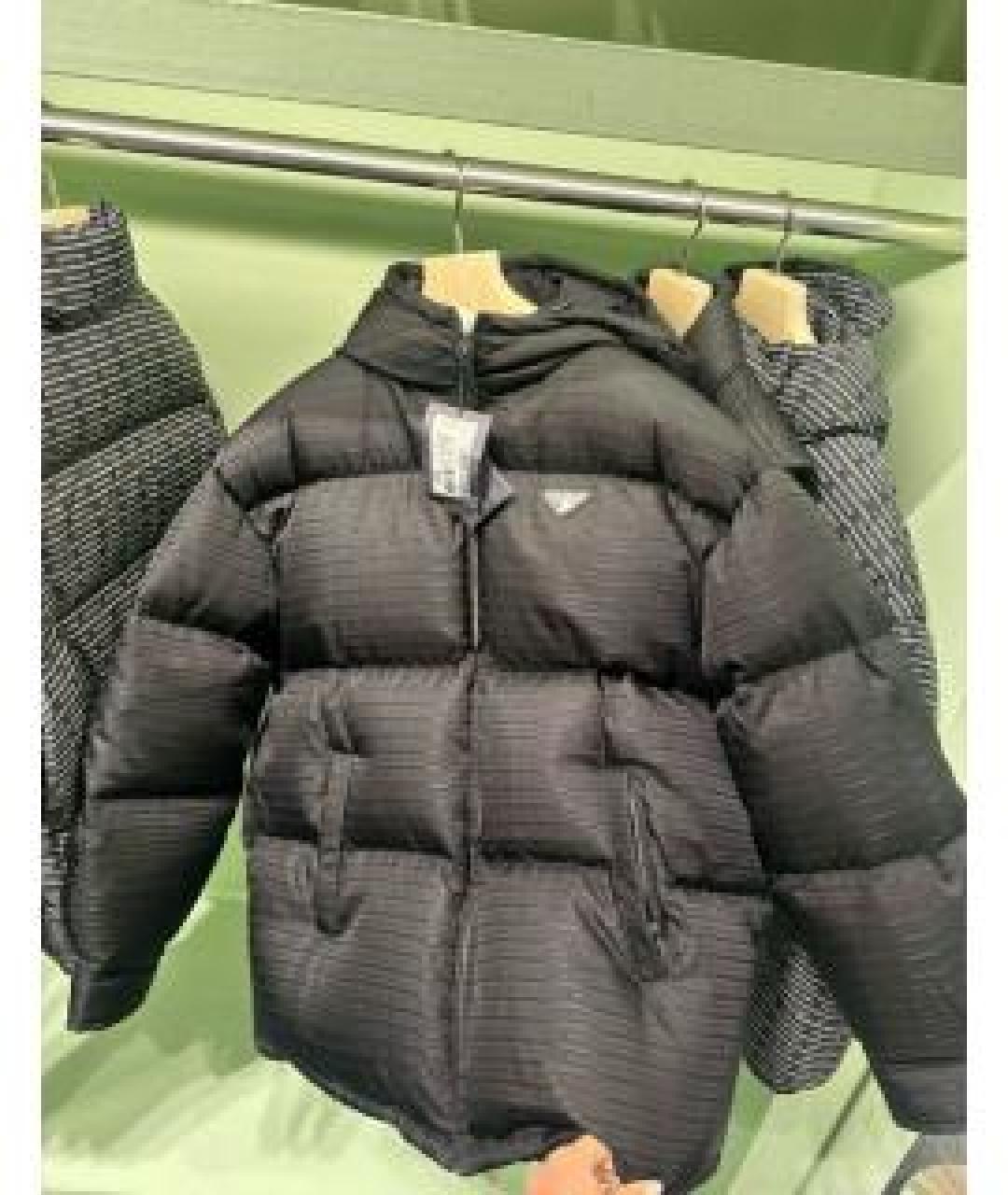 PRADA Черный полиэстеровый пуховик, фото 6