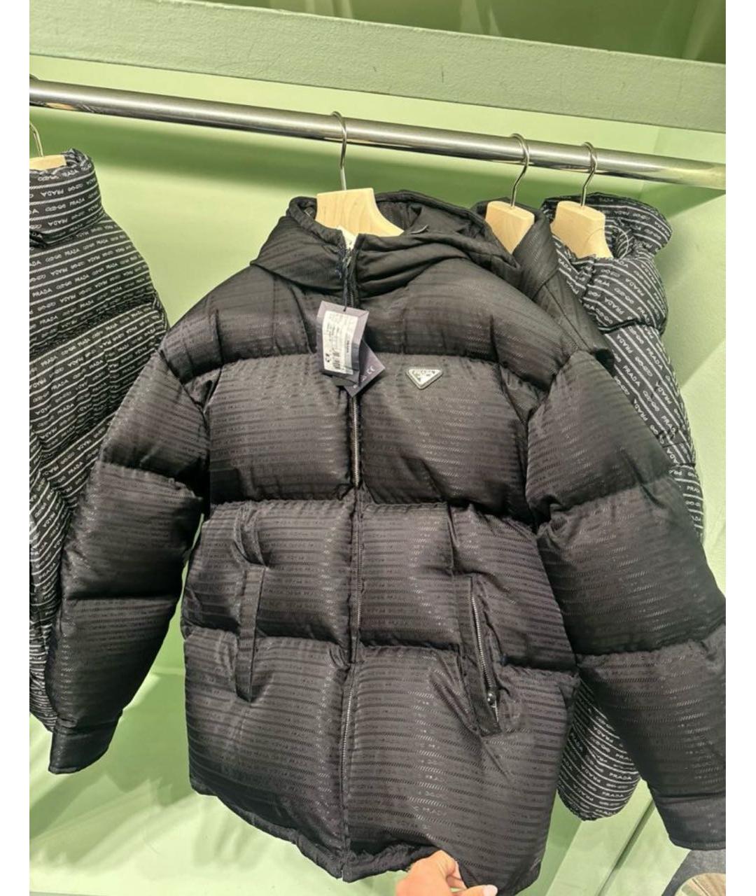 PRADA Черный полиэстеровый пуховик, фото 2