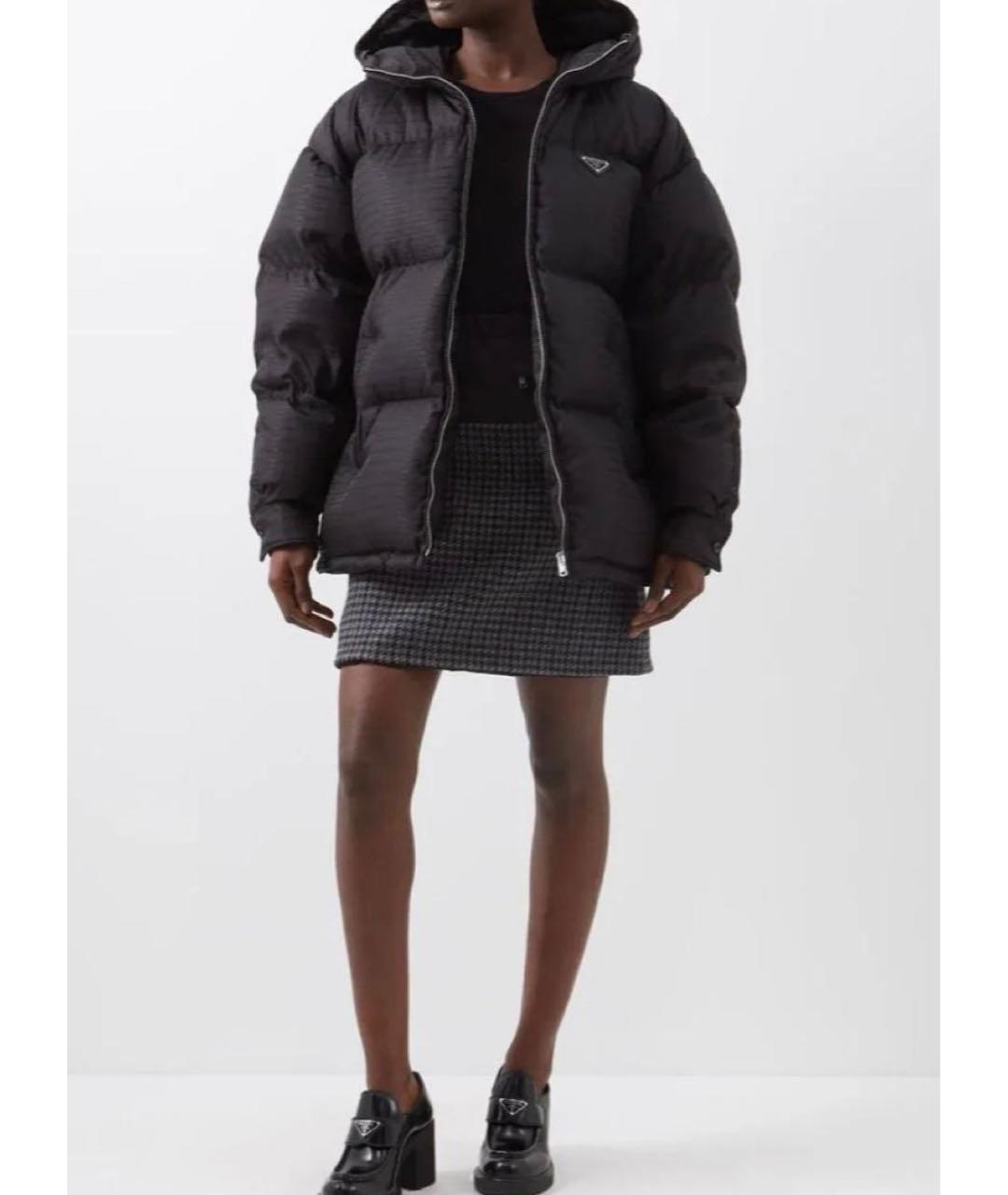 PRADA Черный полиэстеровый пуховик, фото 3