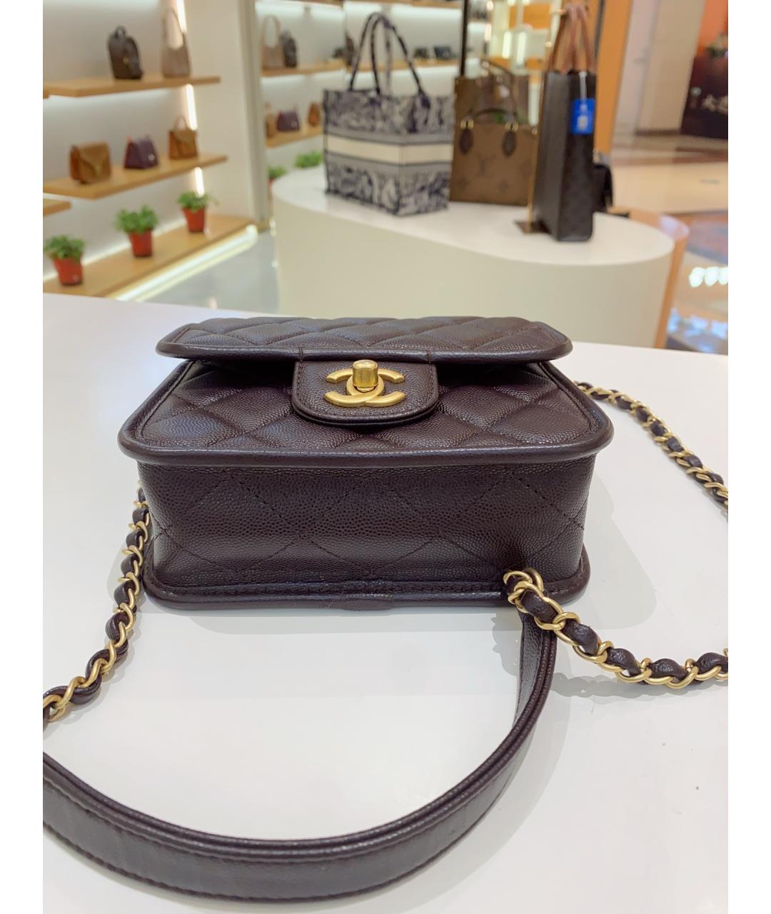 CHANEL Коричневая кожаная сумка через плечо, фото 6