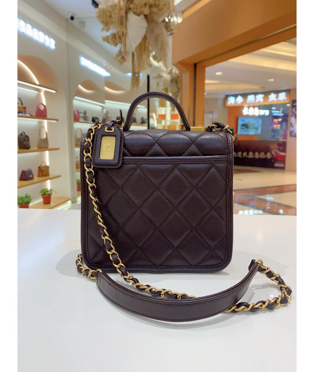 CHANEL Коричневая кожаная сумка через плечо, фото 4