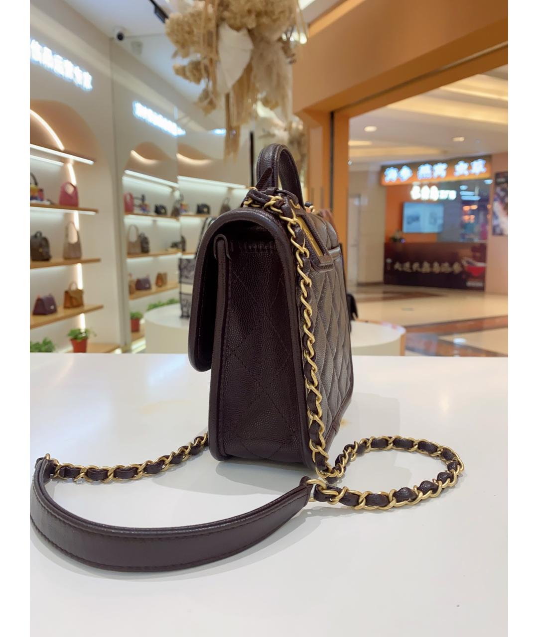 CHANEL Коричневая кожаная сумка через плечо, фото 3