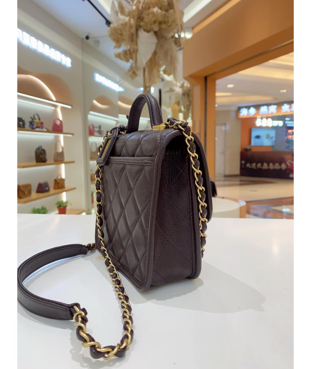 CHANEL Коричневая кожаная сумка через плечо, фото 5