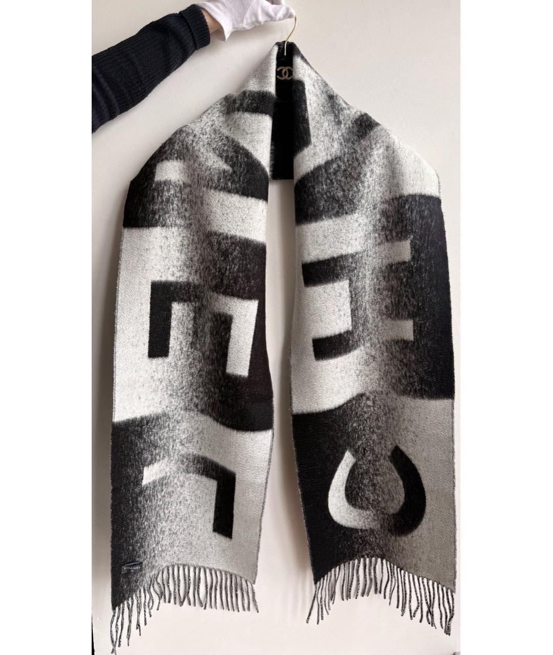 CHANEL Черный шерстяной шарф, фото 3