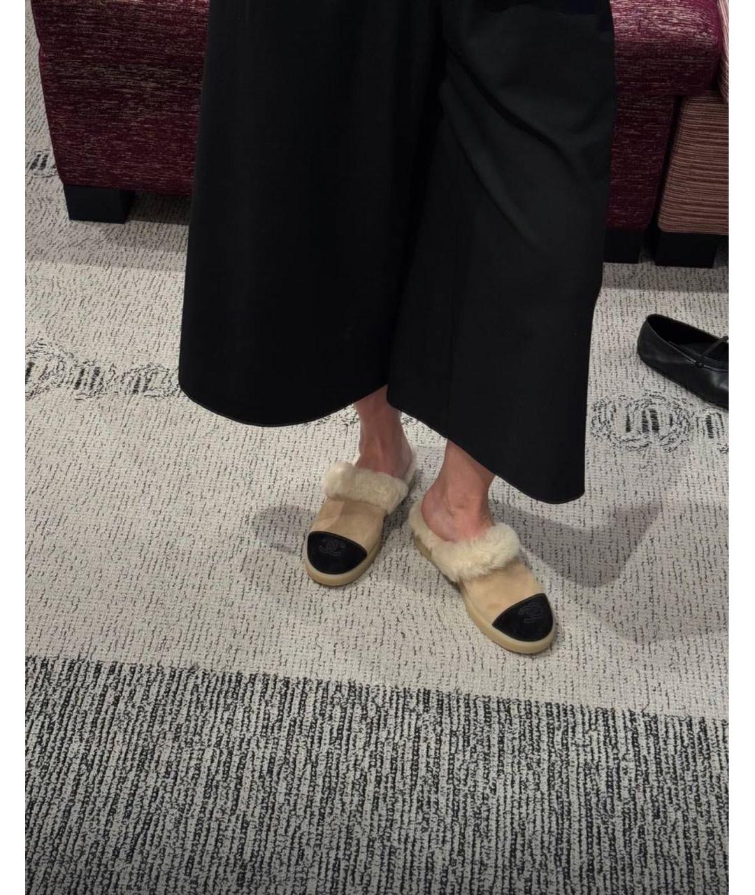 CHANEL Бежевые замшевые мюли, фото 2