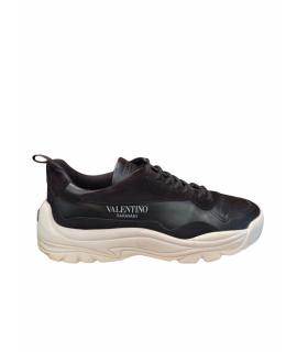 VALENTINO Низкие кроссовки / кеды