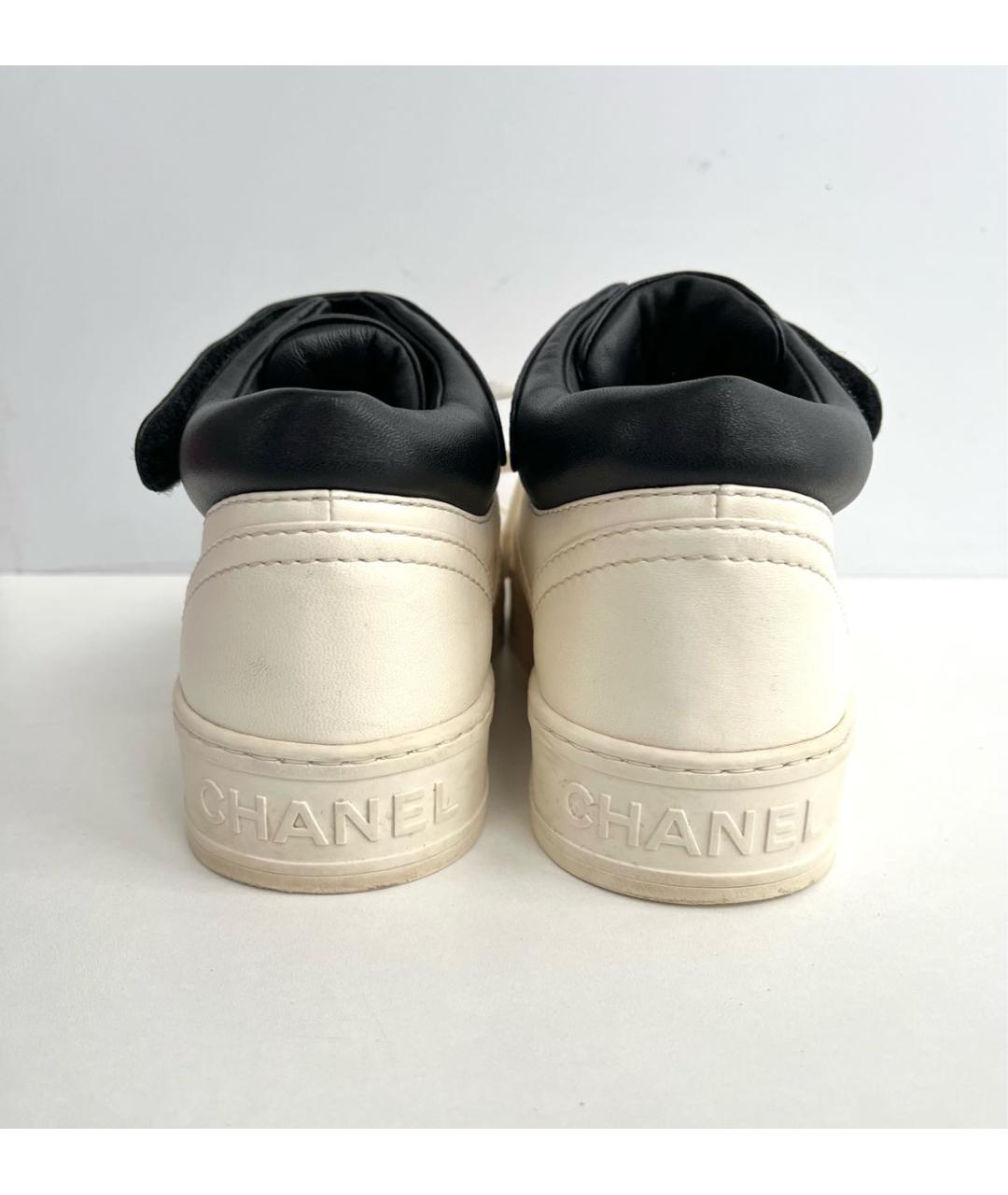 CHANEL Белые кожаные кроссовки, фото 5