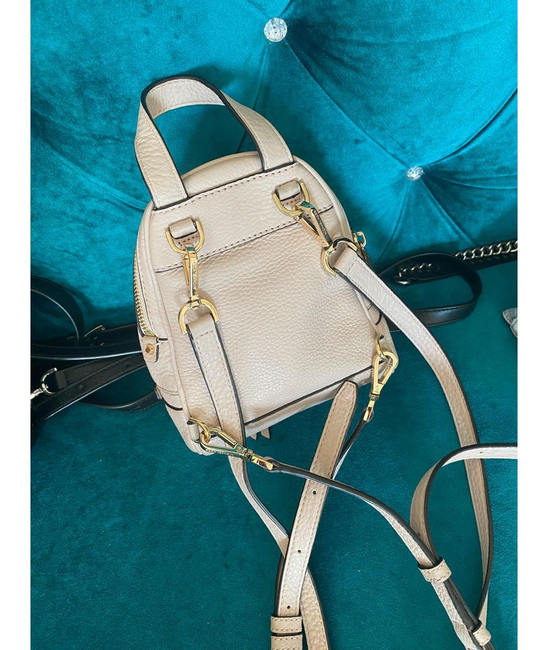 MICHAEL KORS Бежевый кожаный рюкзак, фото 3