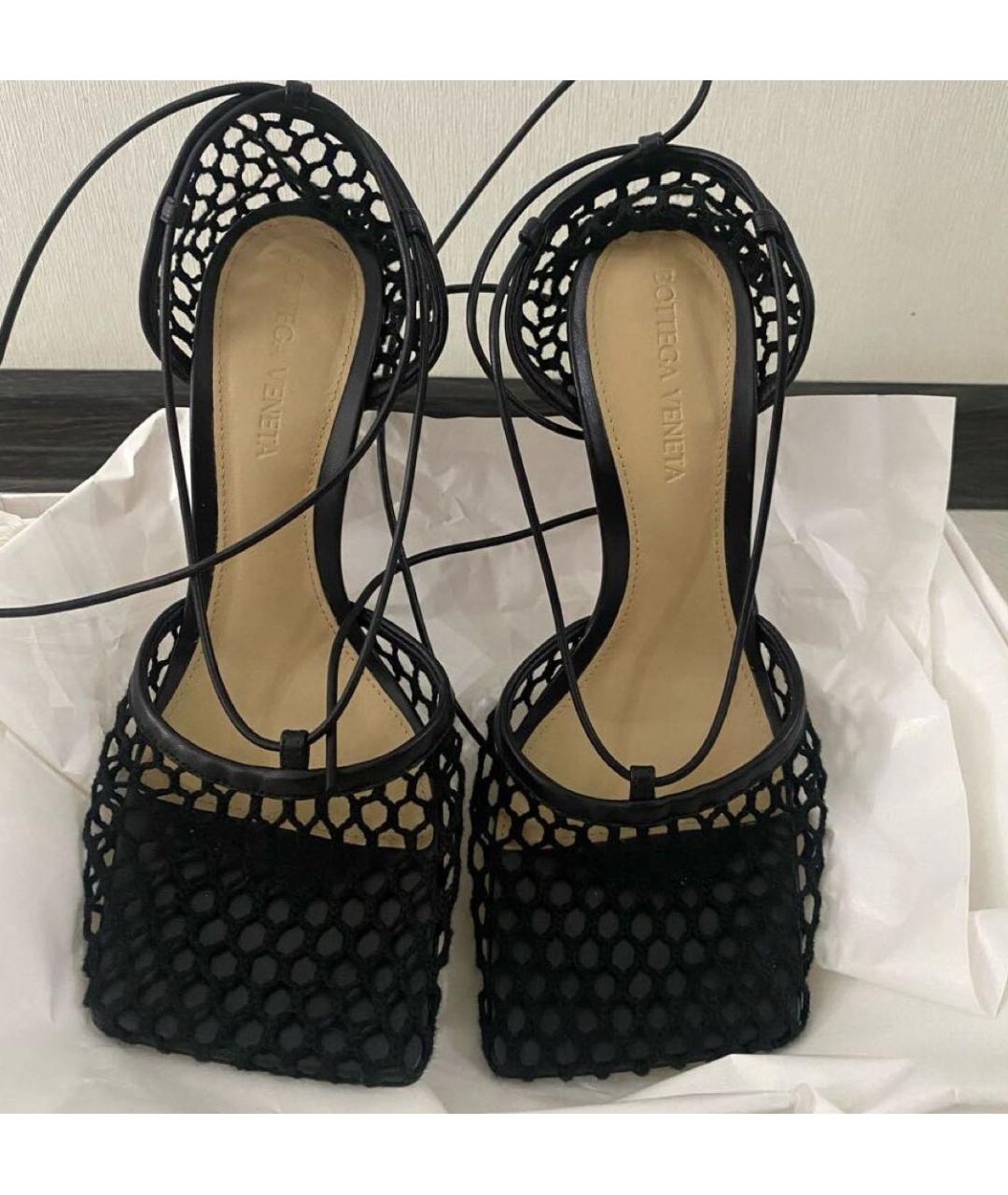 BOTTEGA VENETA Черные кожаные босоножки, фото 5