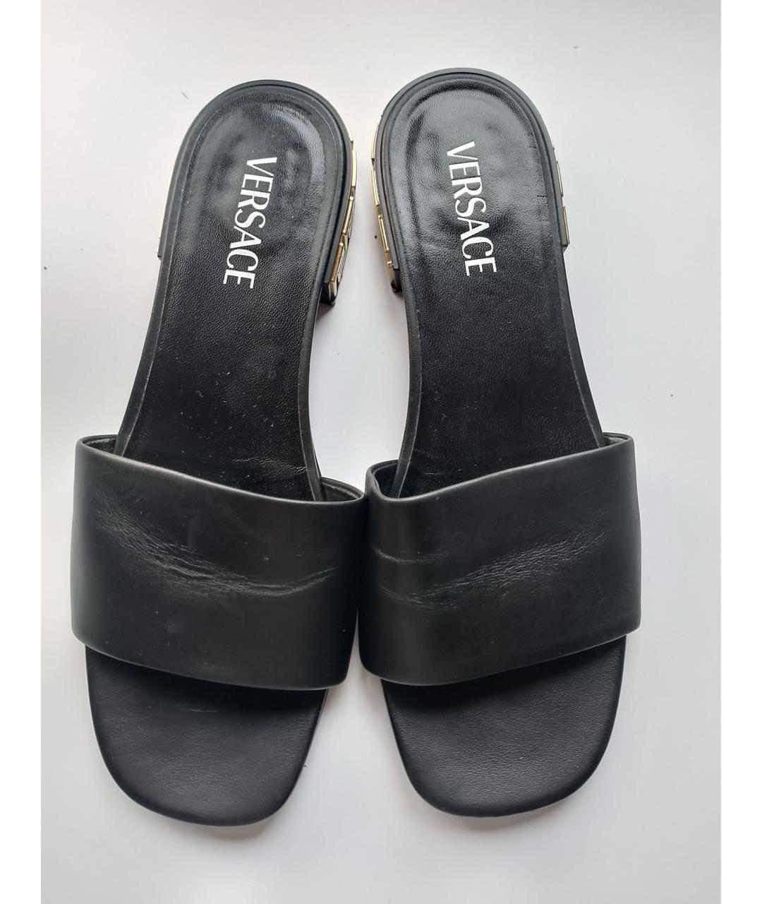 VERSACE Черные кожаные шлепанцы, фото 2
