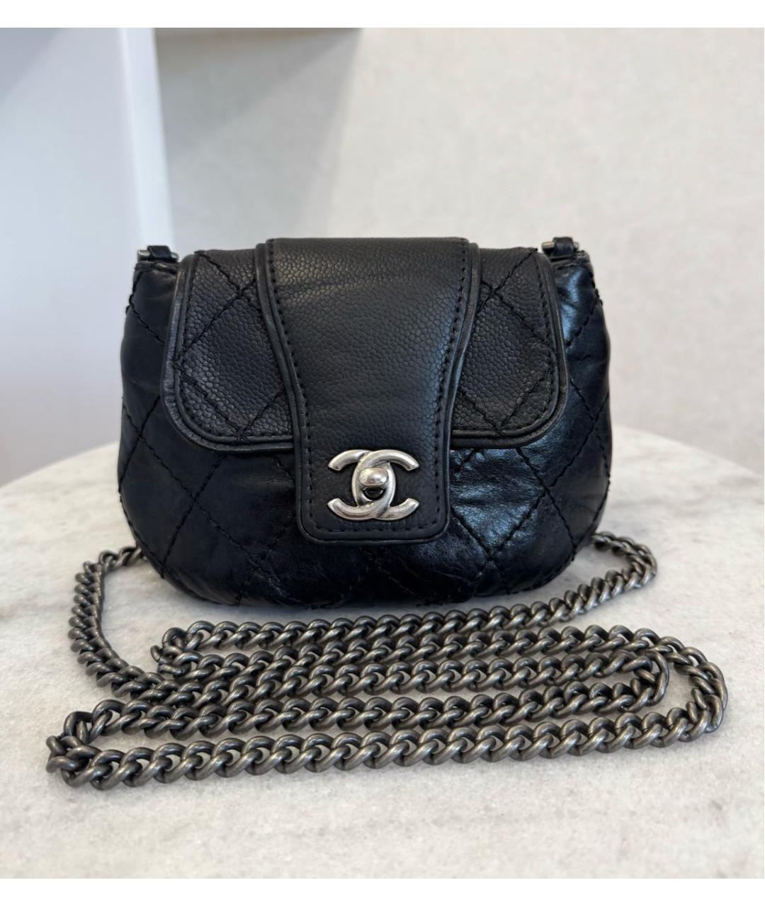 CHANEL Черная кожаная сумка через плечо, фото 2