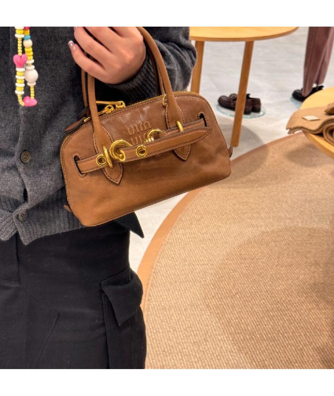 MIU MIU Коричневая кожаная сумка через плечо, фото 8