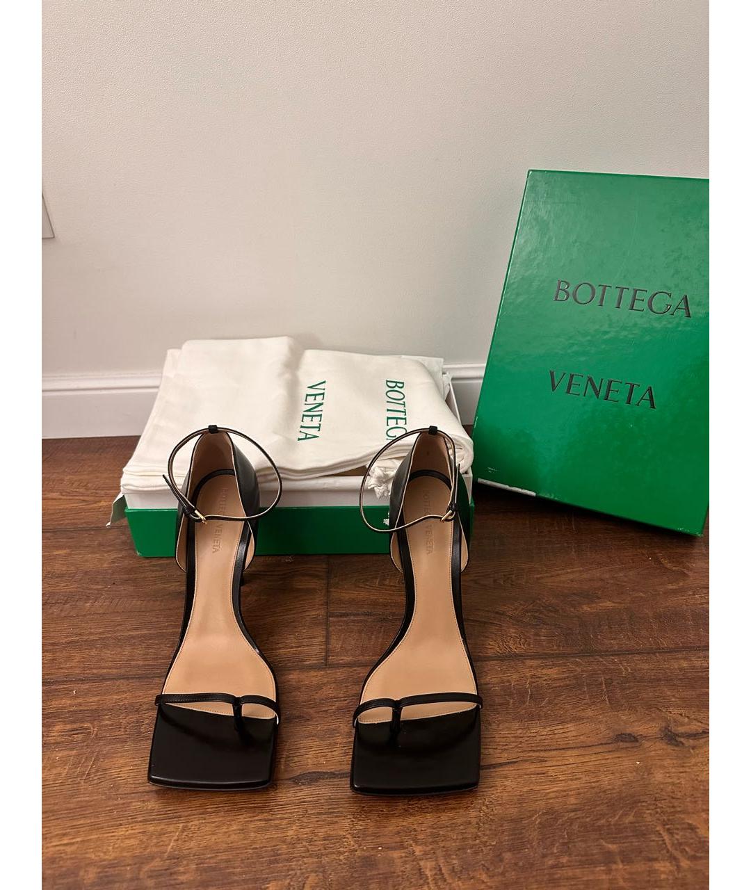 BOTTEGA VENETA Черные кожаные босоножки, фото 4