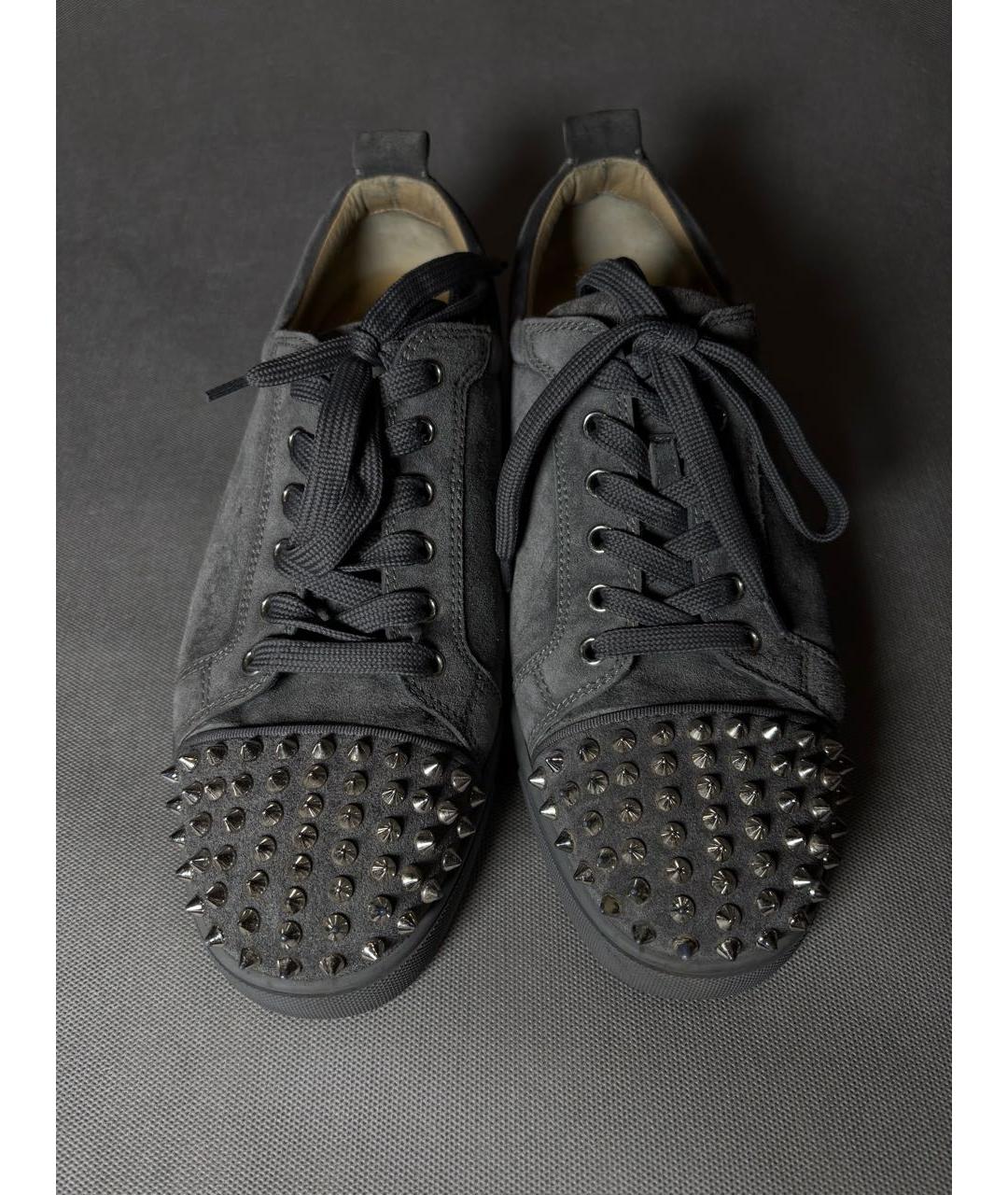 CHRISTIAN LOUBOUTIN Антрацитовые замшевые низкие кроссовки / кеды, фото 3