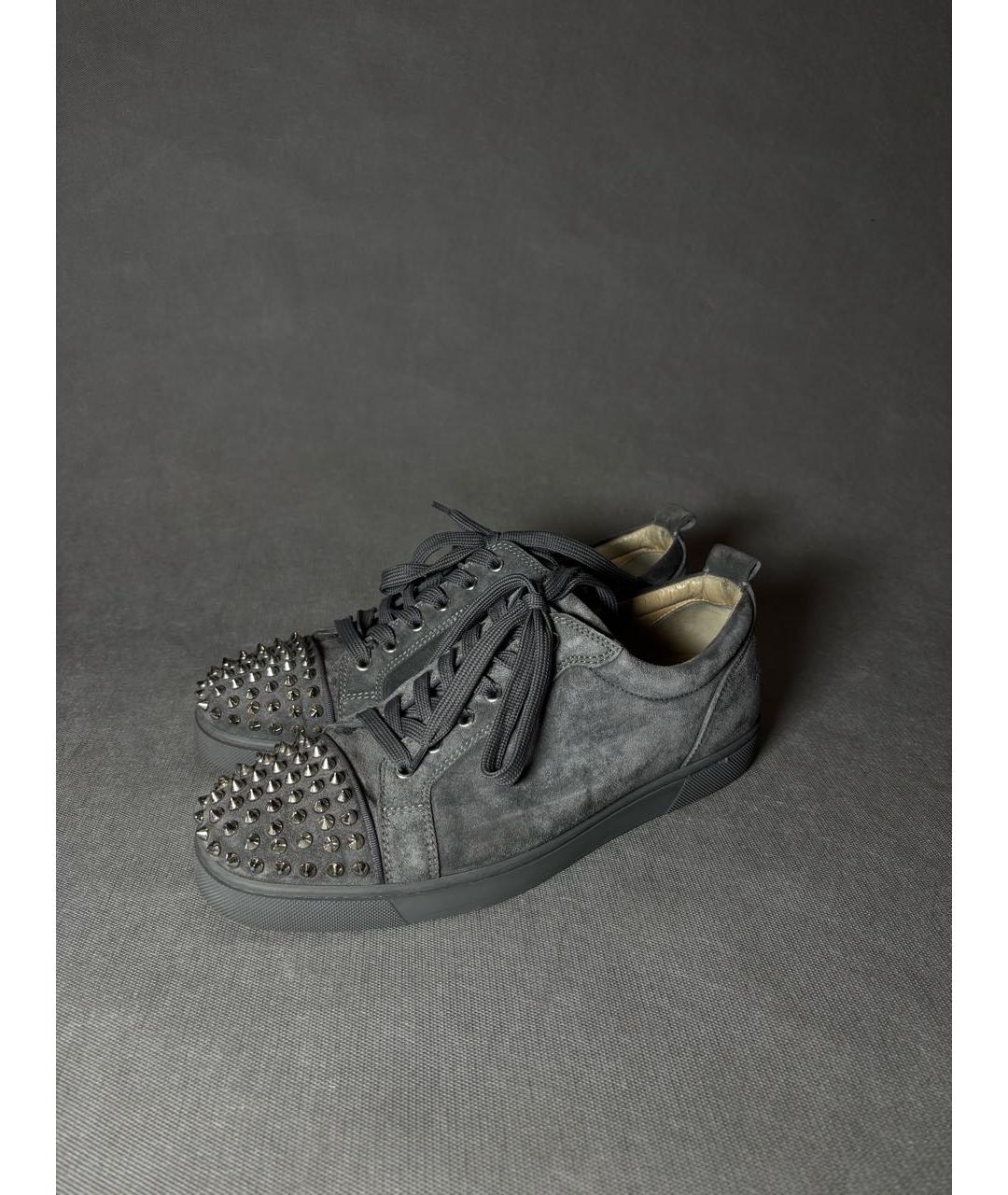 CHRISTIAN LOUBOUTIN Антрацитовые замшевые низкие кроссовки / кеды, фото 6
