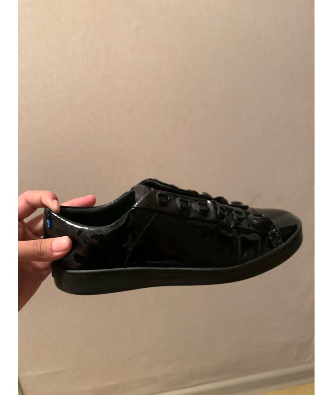 DKNY Черные кроссовки из лакированной кожи, фото 4