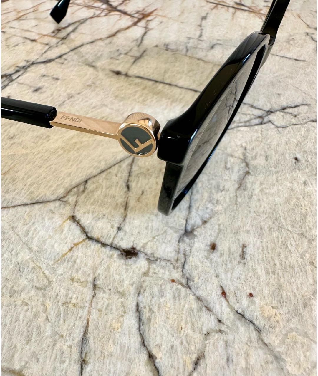 FENDI Черные пластиковые солнцезащитные очки, фото 3