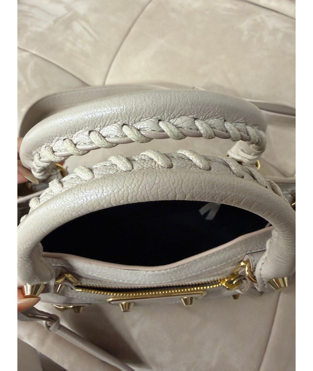 BALENCIAGA Бежевая кожаная сумка с короткими ручками, фото 5