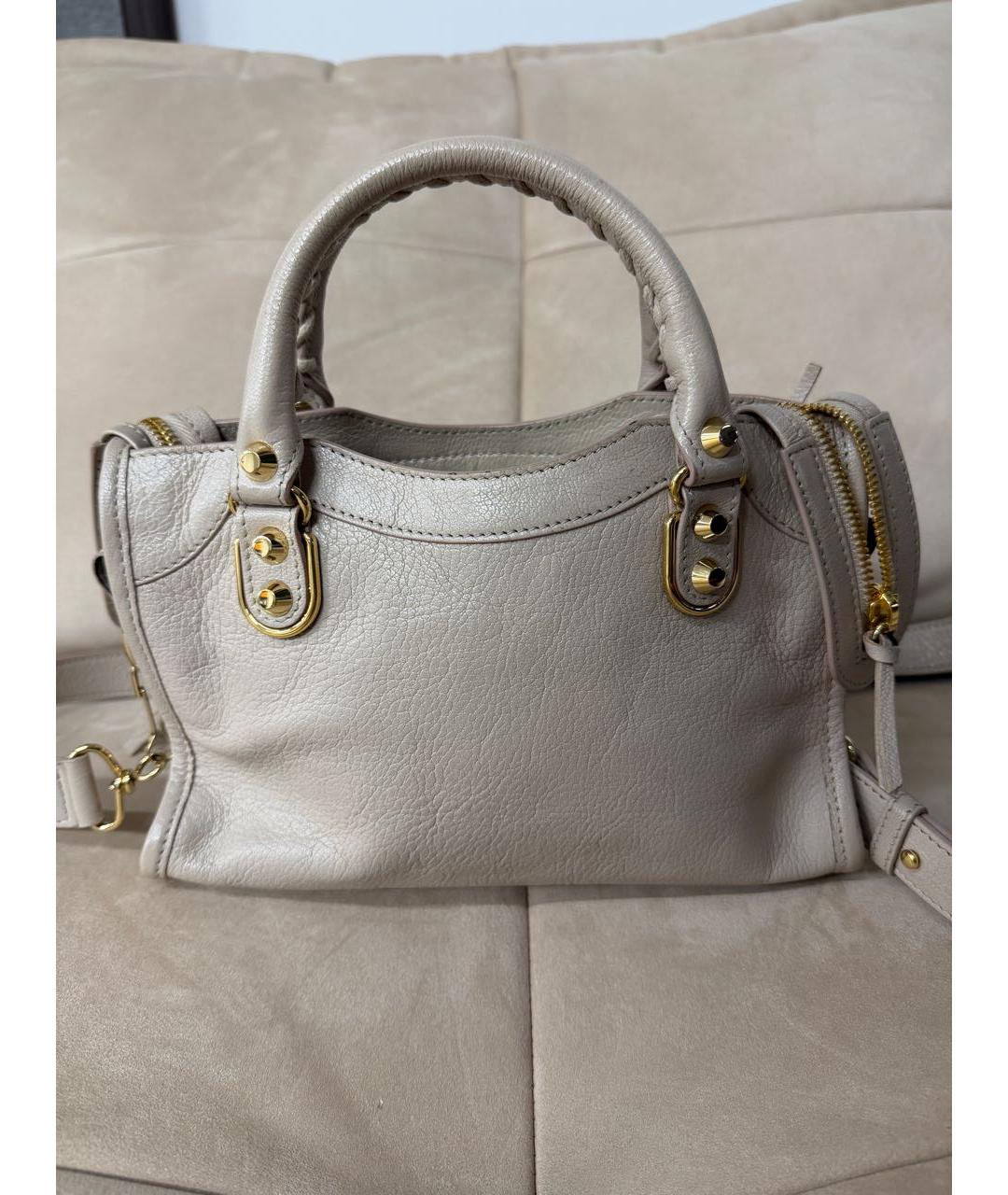 BALENCIAGA Бежевая кожаная сумка с короткими ручками, фото 3
