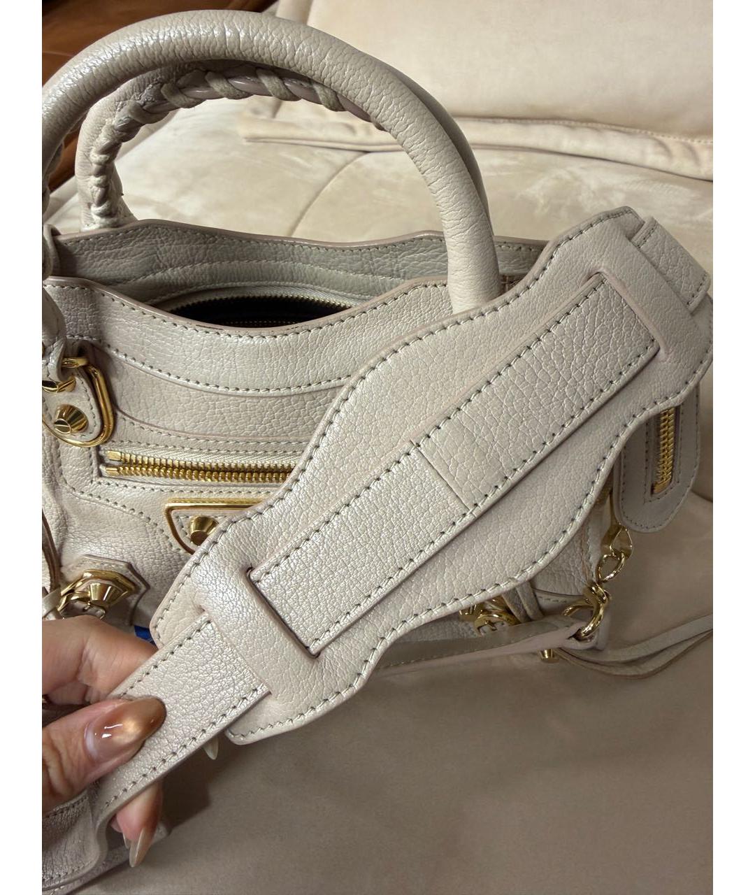 BALENCIAGA Бежевая кожаная сумка с короткими ручками, фото 6