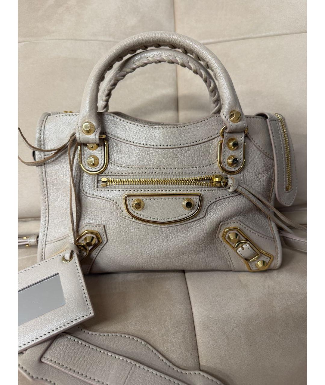 BALENCIAGA Бежевая кожаная сумка с короткими ручками, фото 2