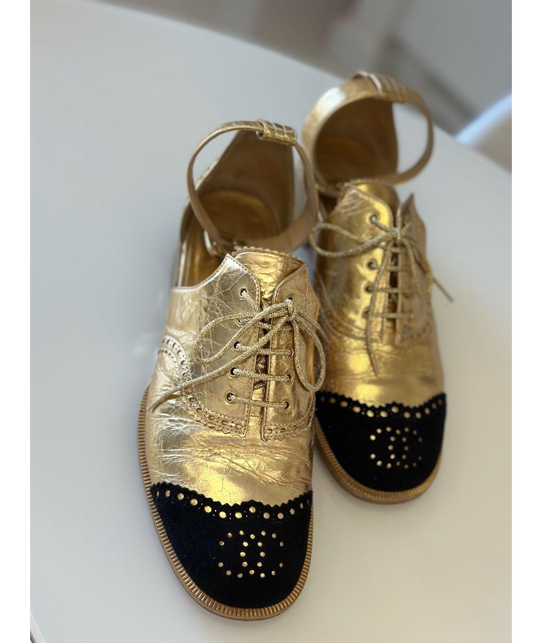 CHANEL Золотые кожаные туфли, фото 4