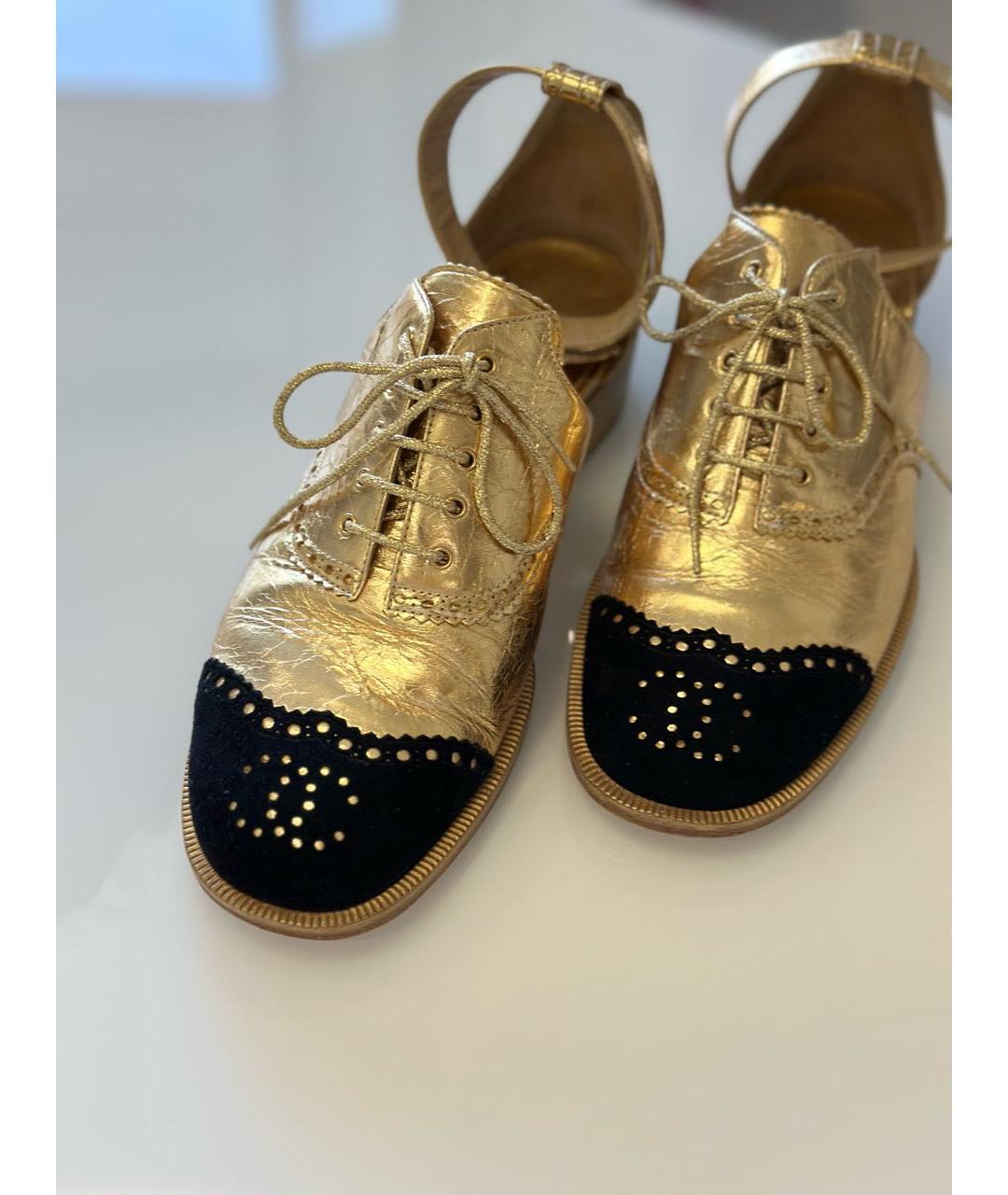 CHANEL Золотые кожаные туфли, фото 2