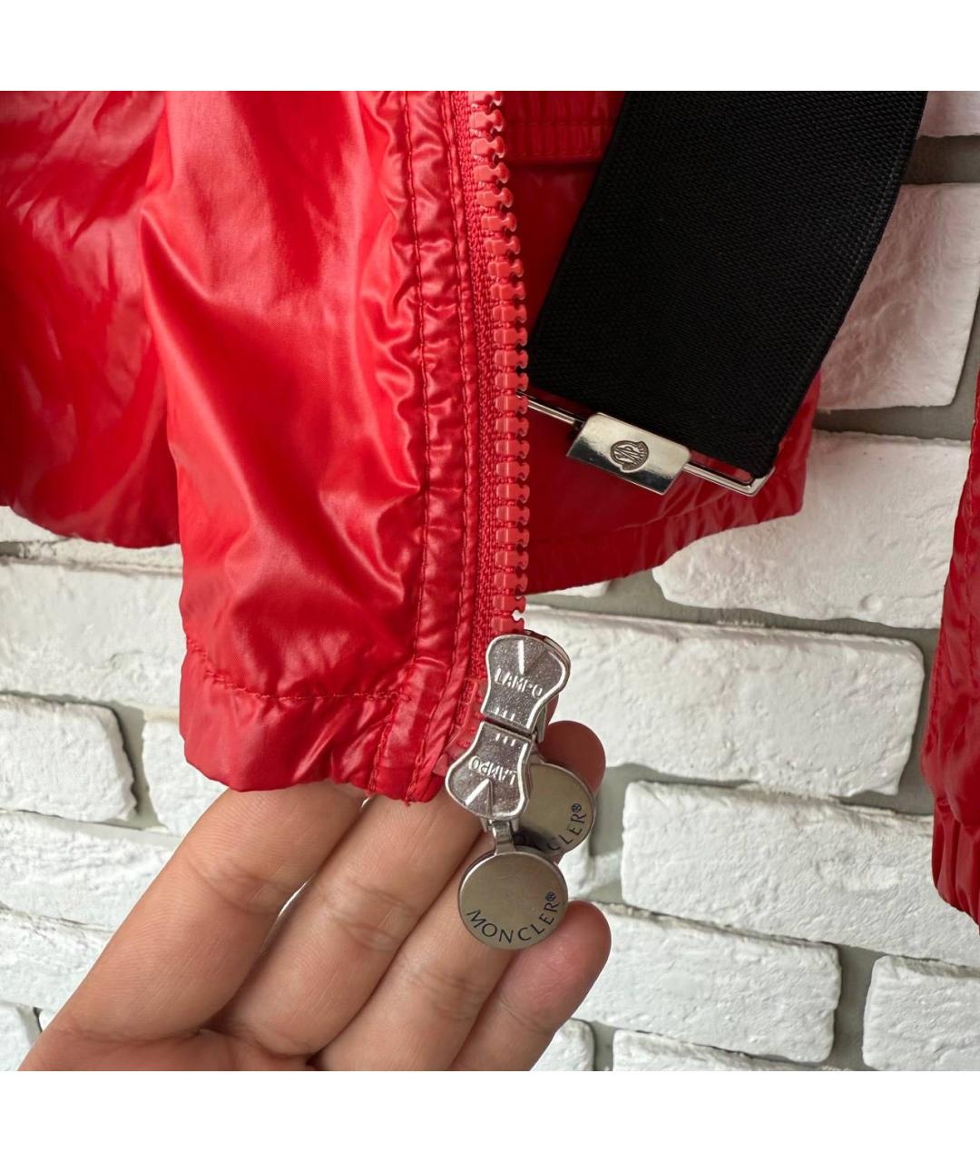 MONCLER Красная полиэстеровая куртка, фото 7