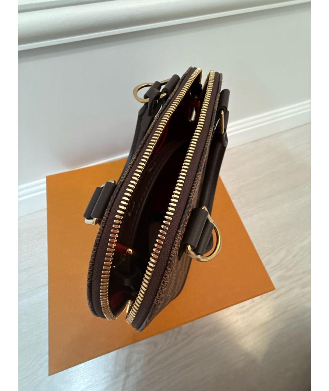 LOUIS VUITTON Коричневая сумка с короткими ручками, фото 4