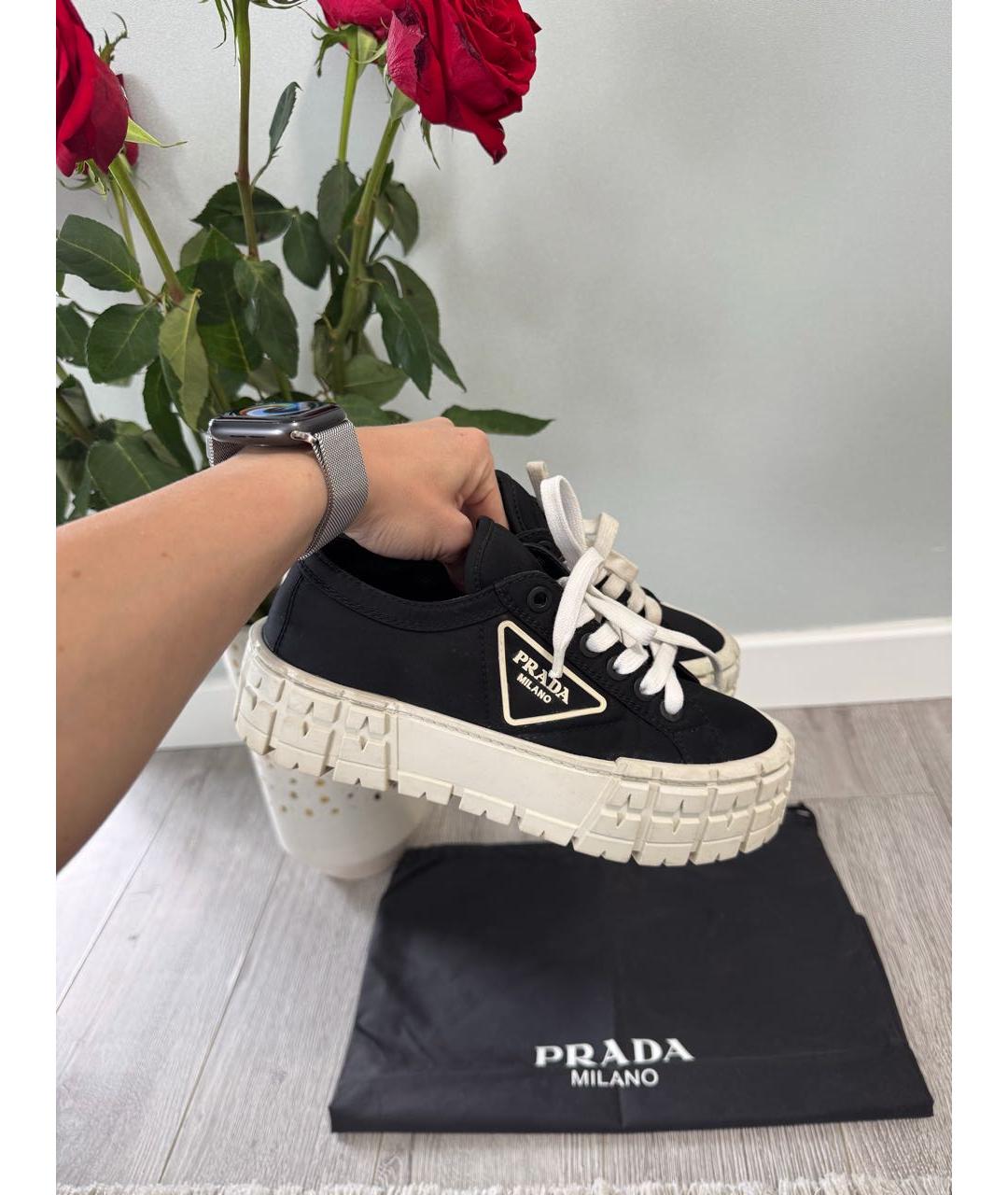 PRADA Черные текстильные кроссовки, фото 2