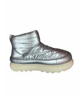 UGG AUSTRALIA Ботинки