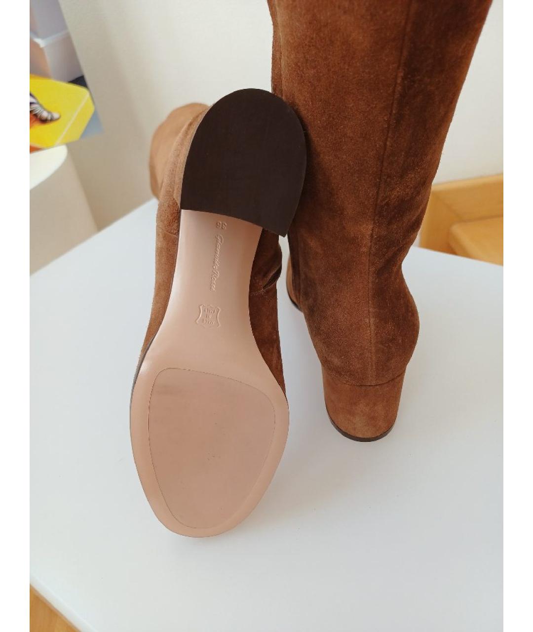 GIANVITO ROSSI Коричневые замшевые сапоги, фото 8