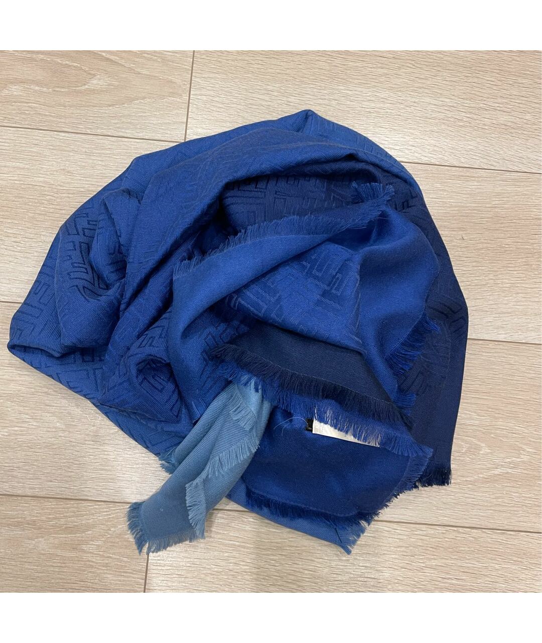 FENDI Синий шерстяной шарф, фото 3