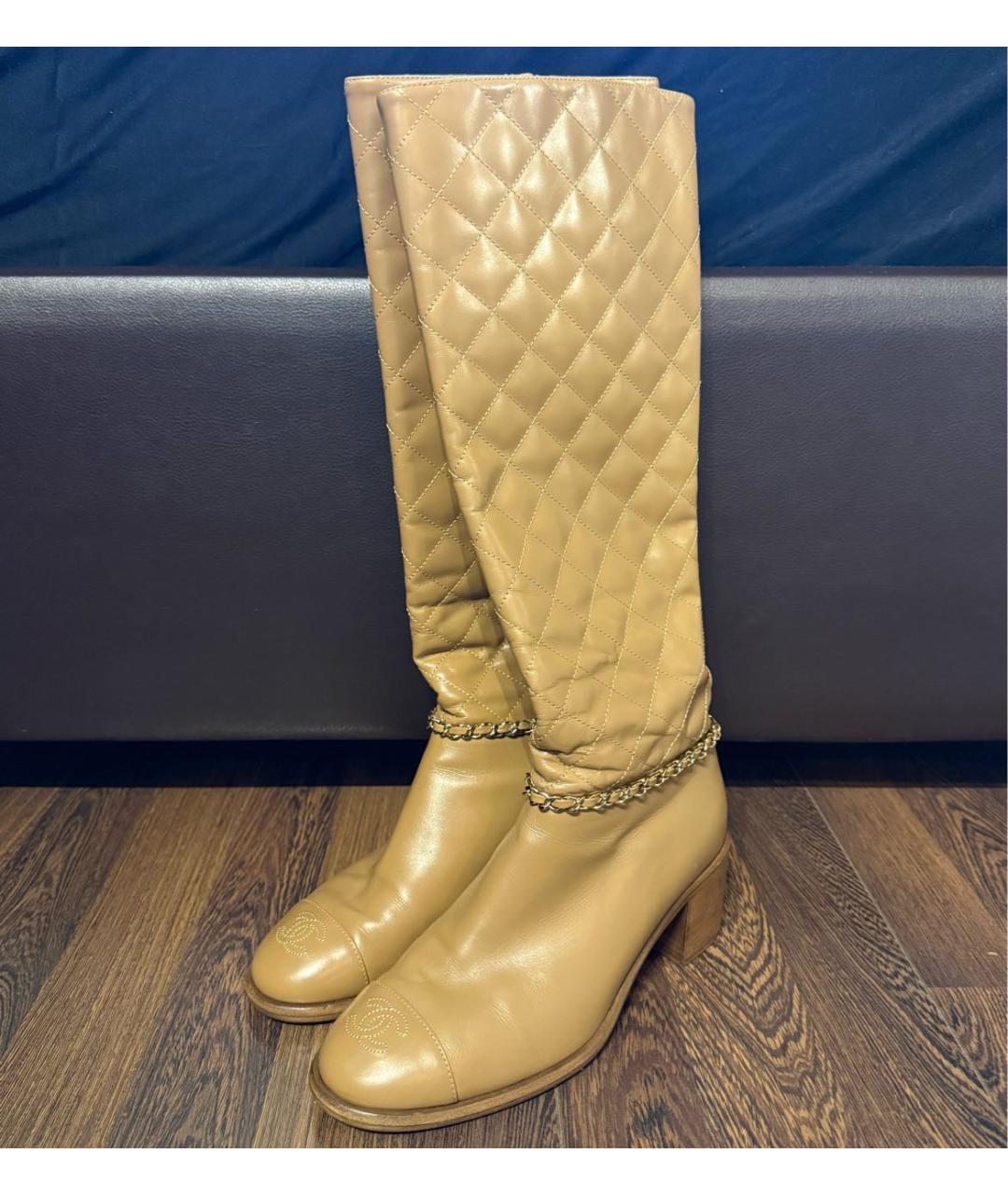 CHANEL Бежевые кожаные сапоги, фото 4