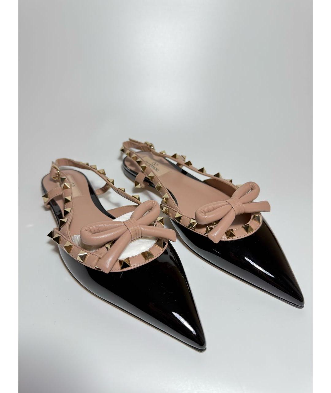 VALENTINO Черные балетки из лакированной кожи, фото 2