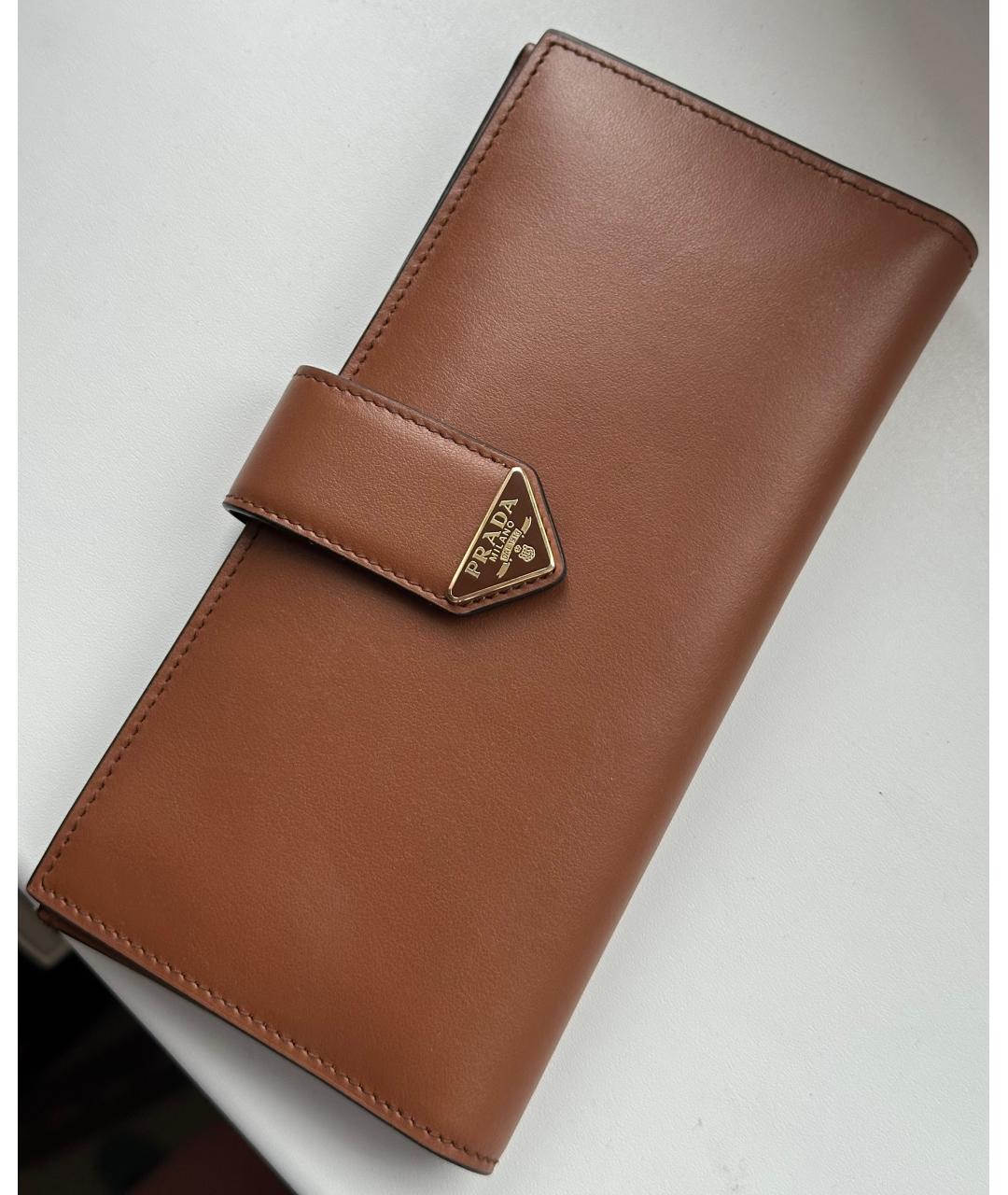 PRADA Коричневый кожаный кошелек, фото 5