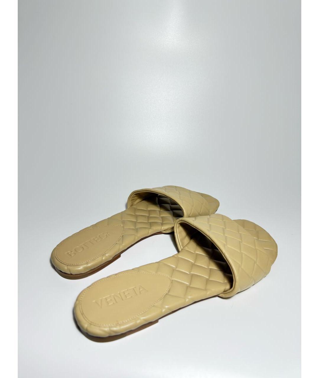 BOTTEGA VENETA Бежевые кожаные шлепанцы, фото 3