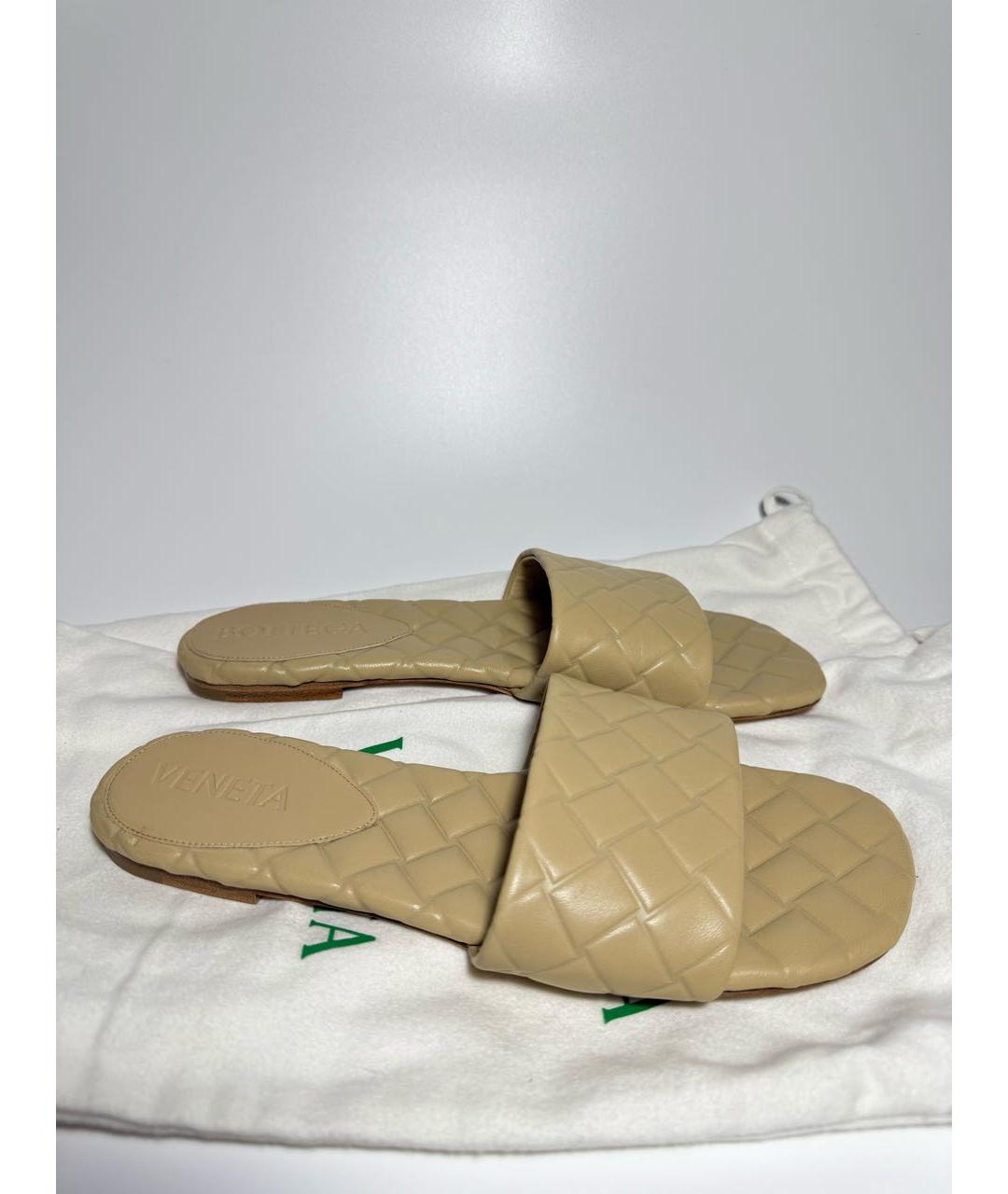 BOTTEGA VENETA Бежевые кожаные шлепанцы, фото 7