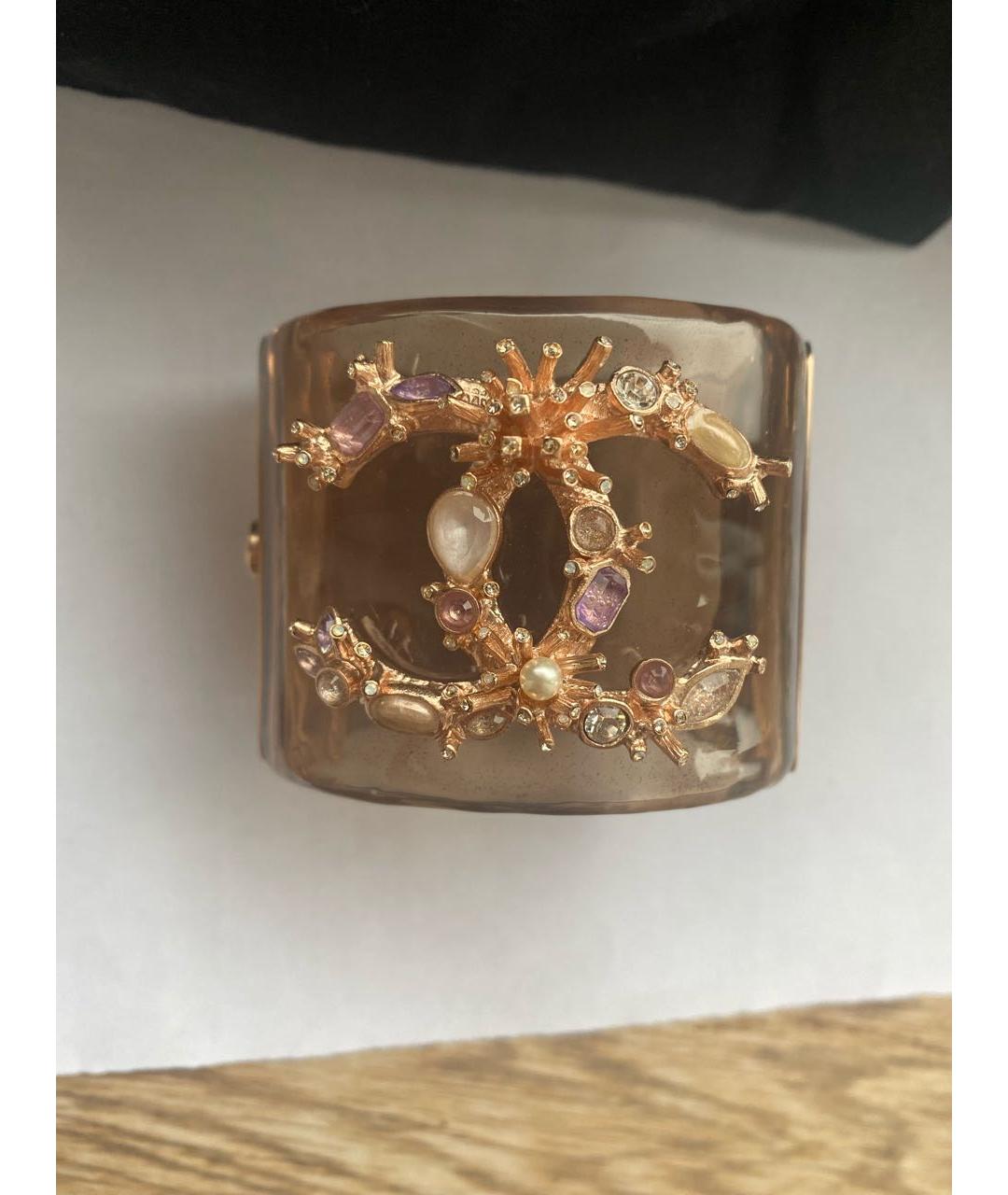 CHANEL Бежевый пластиковый браслет, фото 5