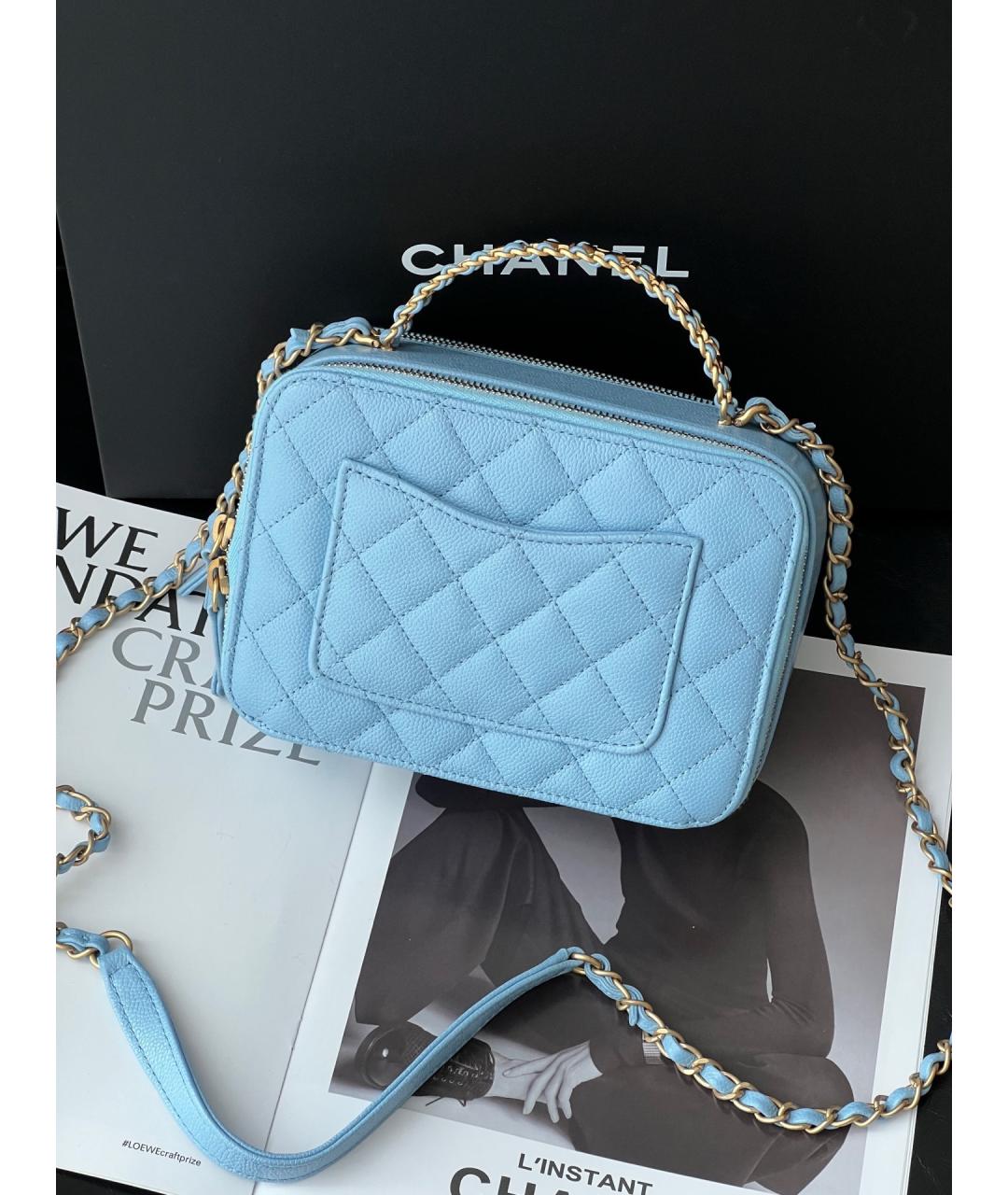 CHANEL Голубая кожаная сумка через плечо, фото 2