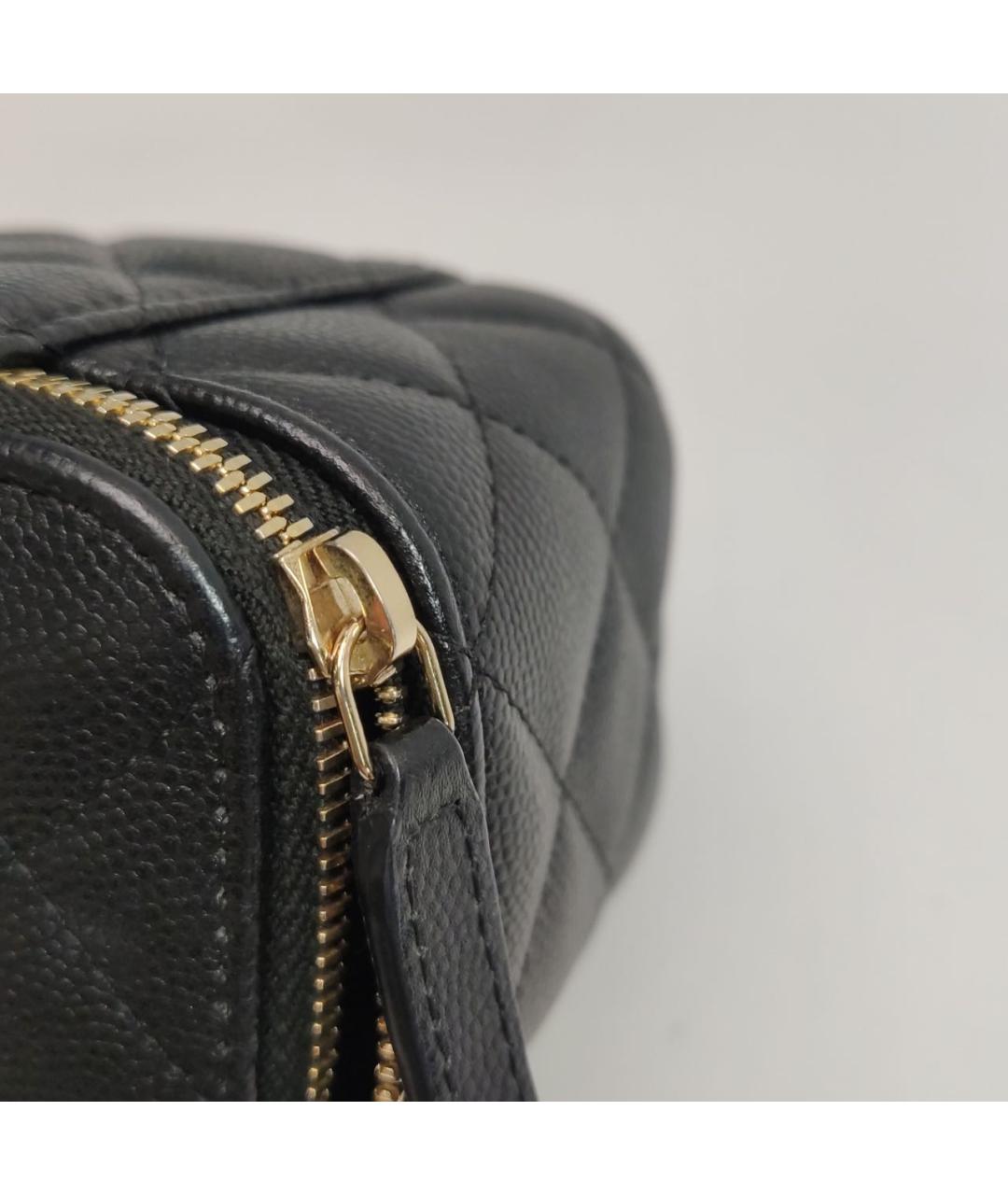 CHANEL Черная кожаная сумка с короткими ручками, фото 8