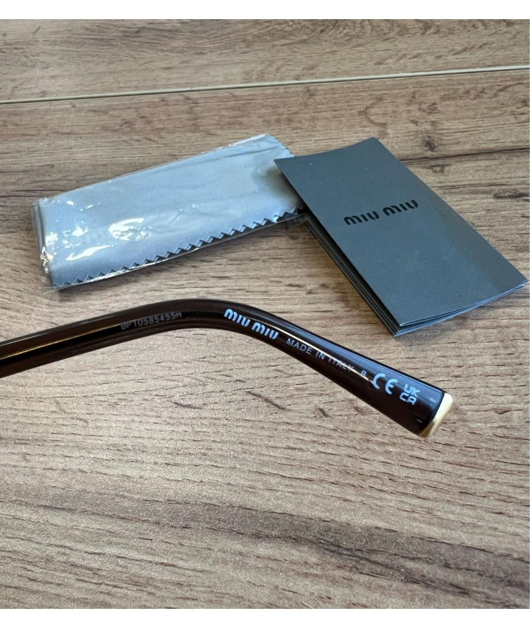 MIU MIU Бежевые пластиковые солнцезащитные очки, фото 7