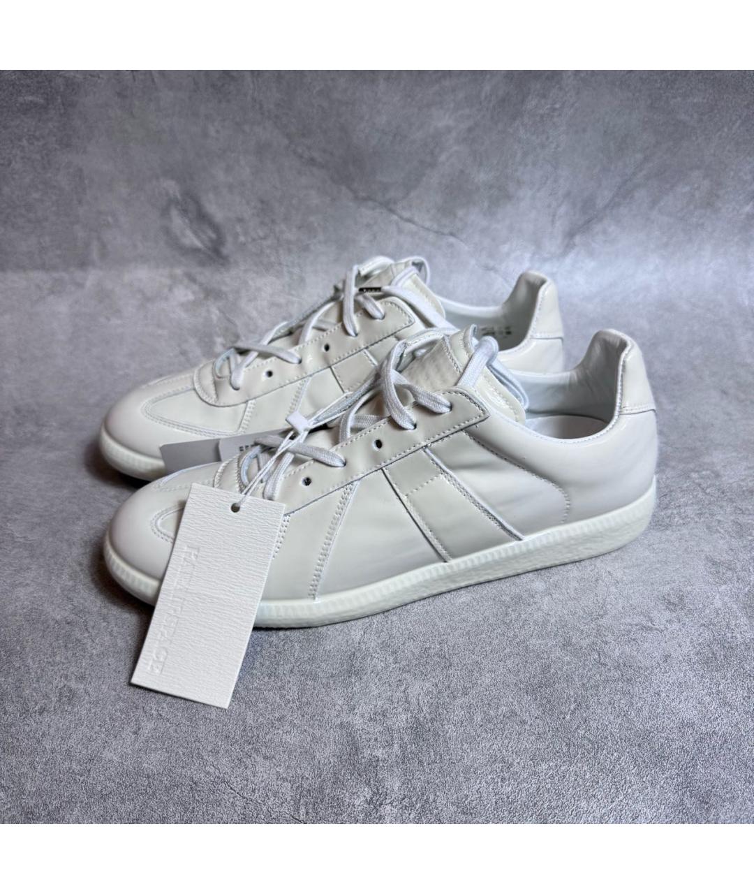 MAISON MARGIELA Белые низкие кроссовки / кеды из лакированной кожи, фото 5