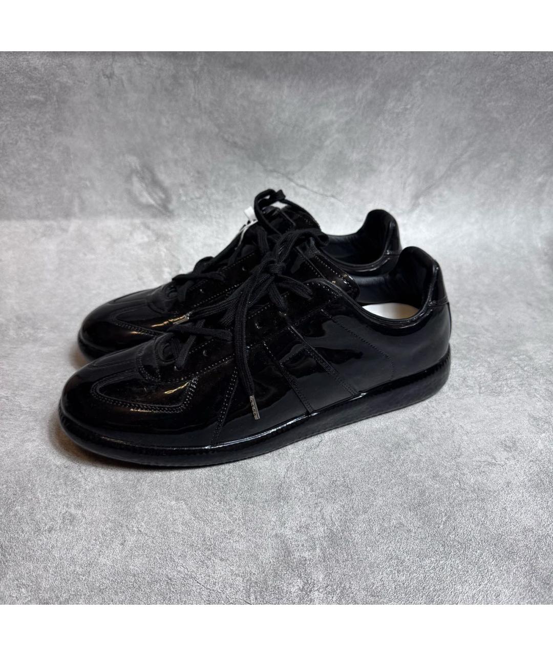 MAISON MARGIELA Черные низкие кроссовки / кеды из лакированной кожи, фото 5