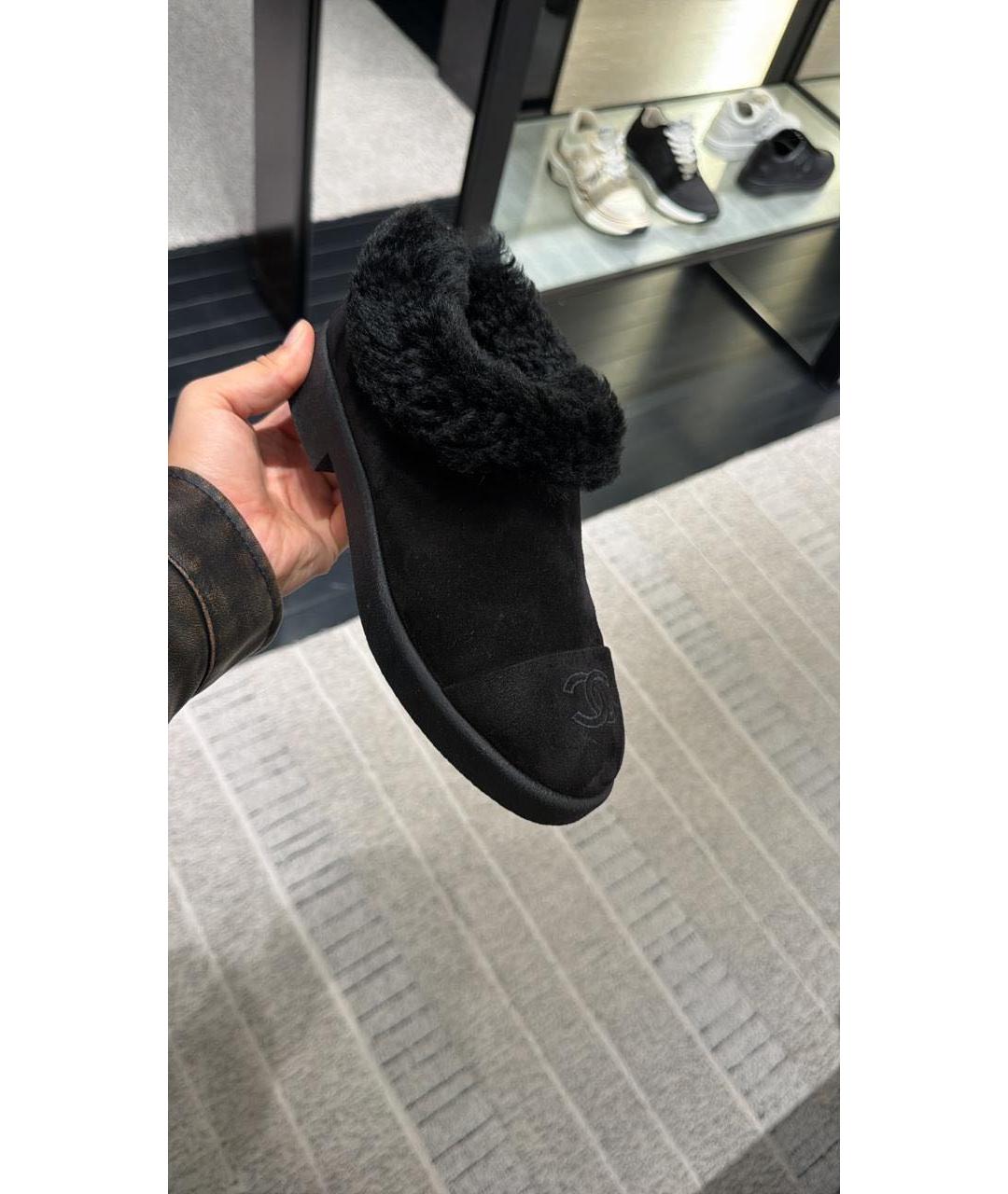 CHANEL Черные замшевые ботинки, фото 3