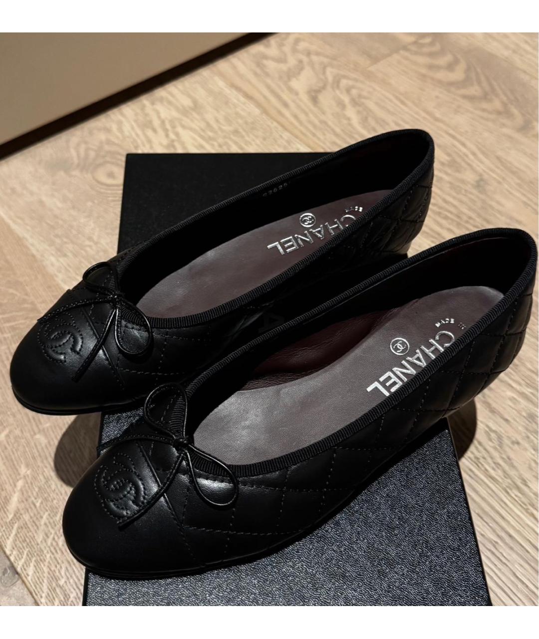 CHANEL Черные кожаные балетки, фото 5