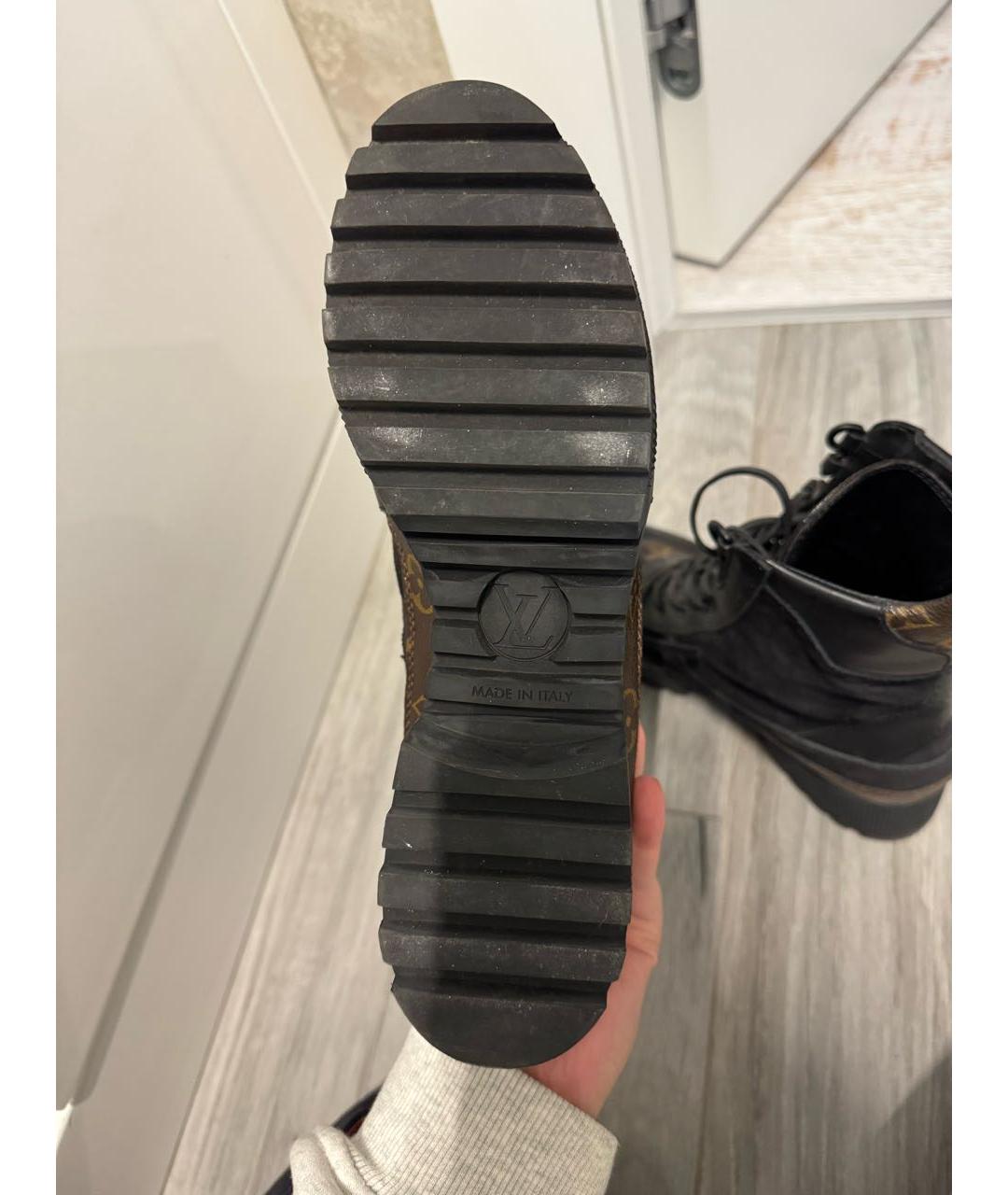 LOUIS VUITTON Черные замшевые ботинки, фото 5